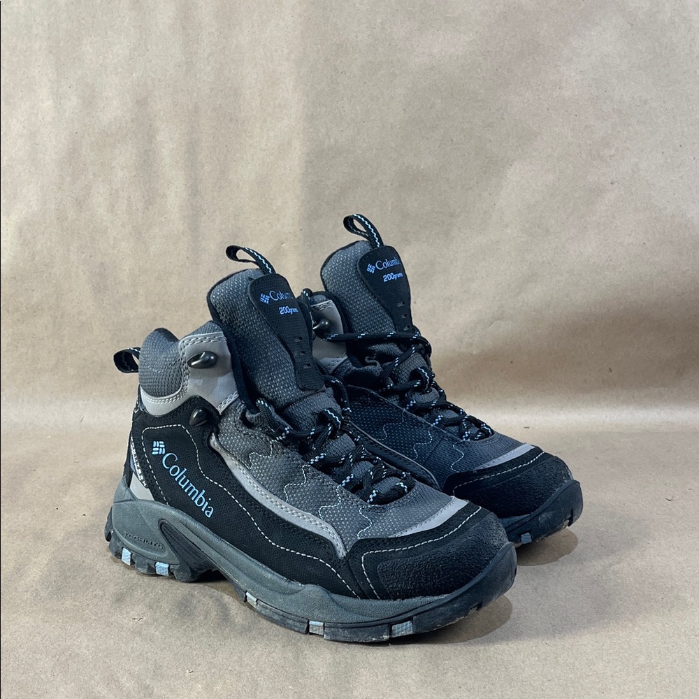 Columbia Women’s Black & Gray Outdoor Boots (200g Insulation, US Size 5)